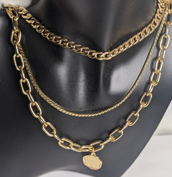 NWT Express Layered Gold Chain Statement Necklace - Picture 3 of 4
